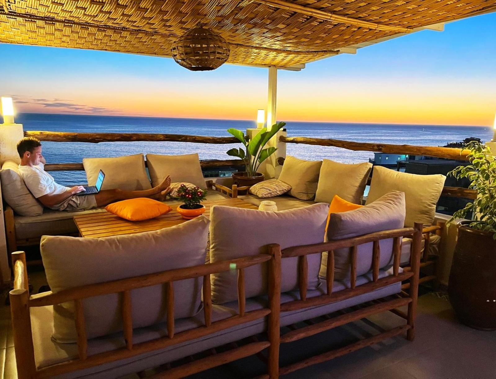 Bigblue Surf Hostel & Coworking Space - Taghazout (Adults Only) Azazoul エクステリア 写真