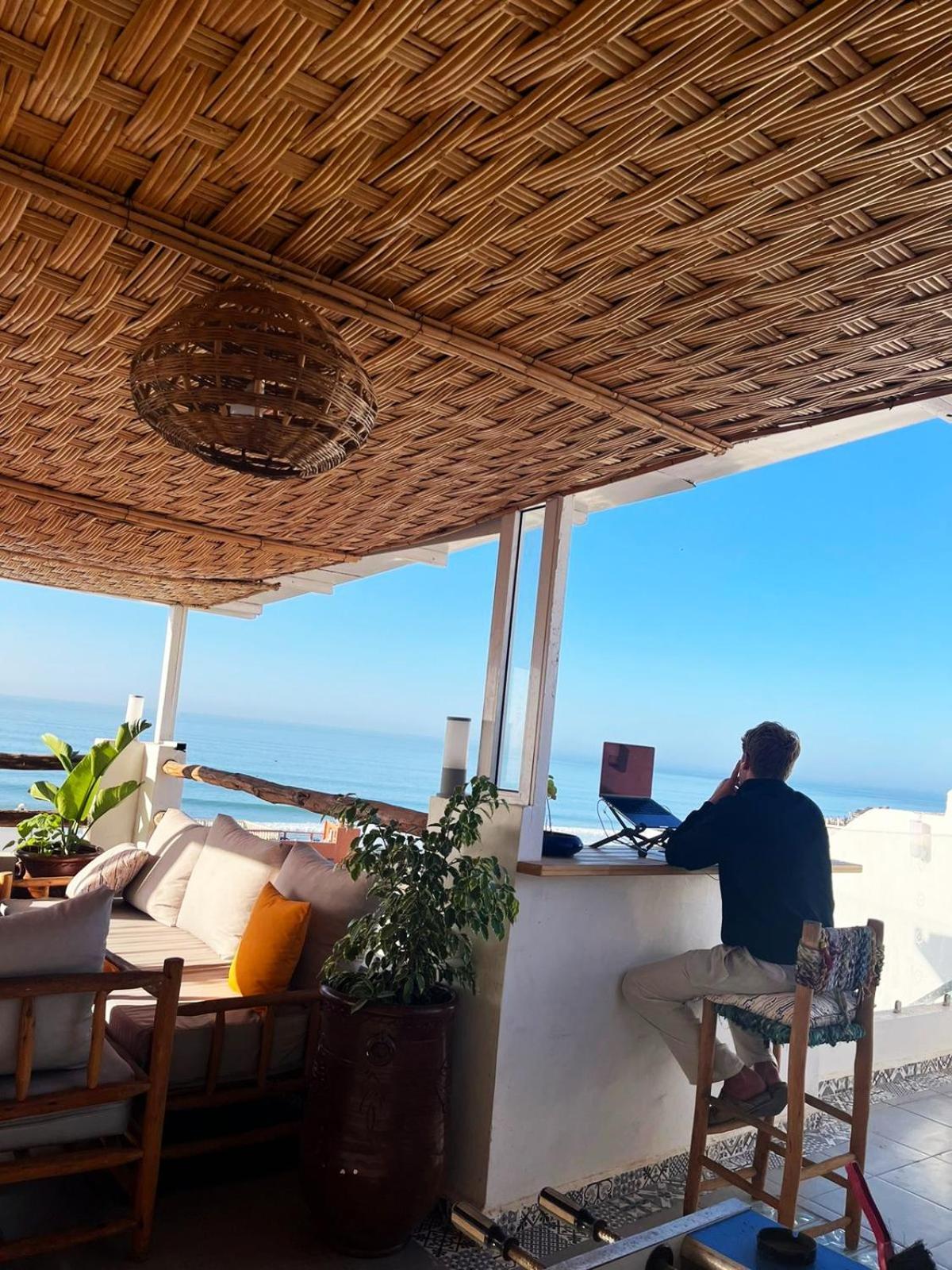 Bigblue Surf Hostel & Coworking Space - Taghazout (Adults Only) Azazoul エクステリア 写真